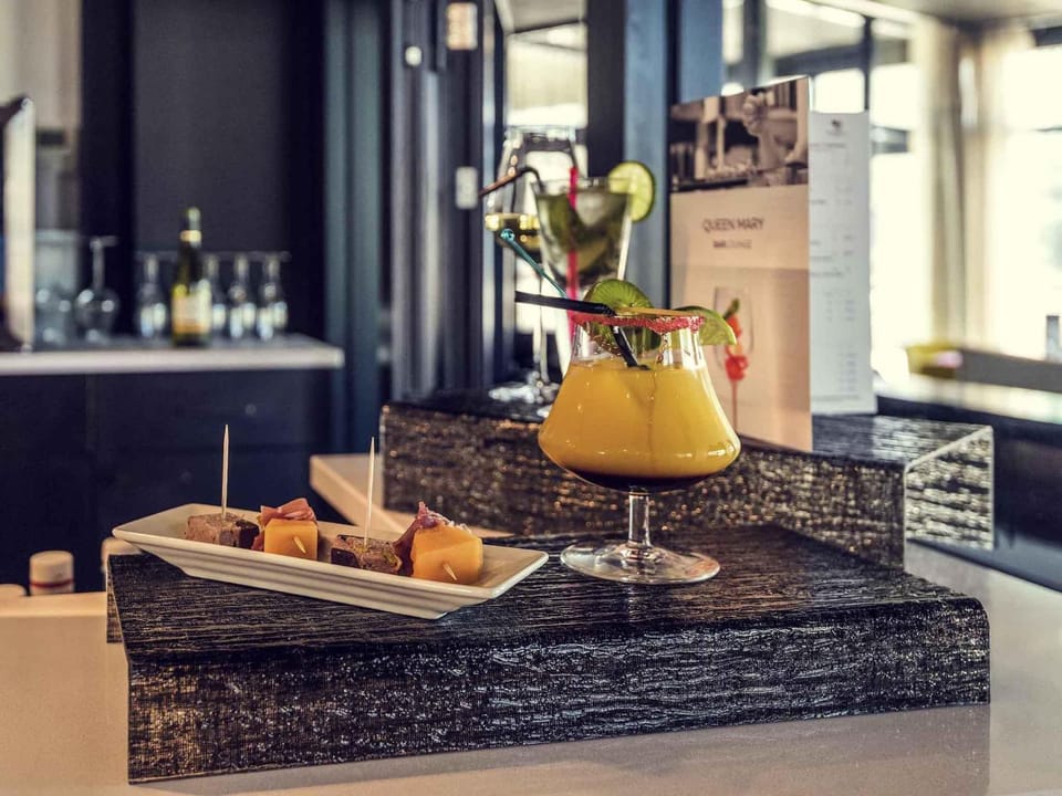 Lounge or bar