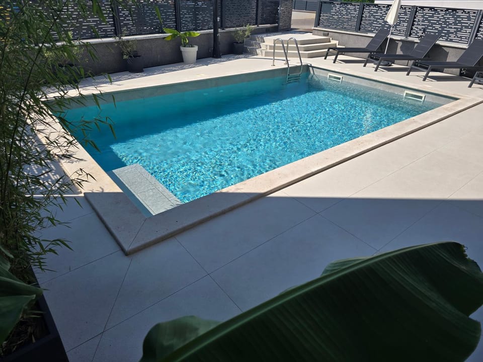 Patio, Day, Pool view, Swimming pool, sunbed