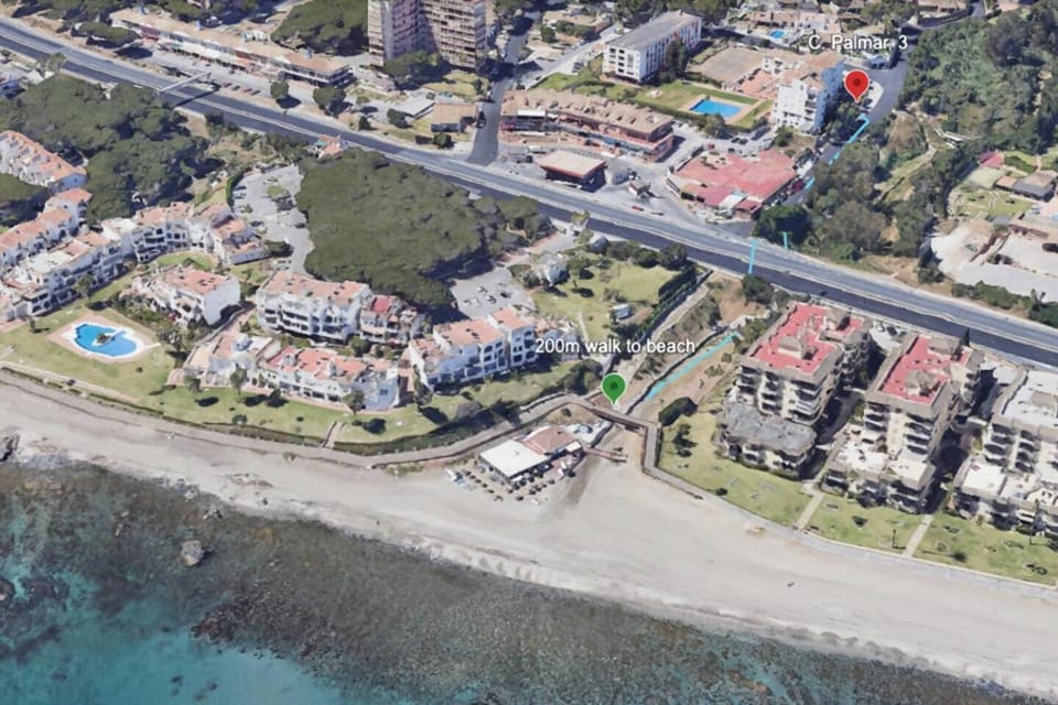 Casa Calypso: Two bedroom Beach Apt with pool Apartment in Sitio de Calahonda