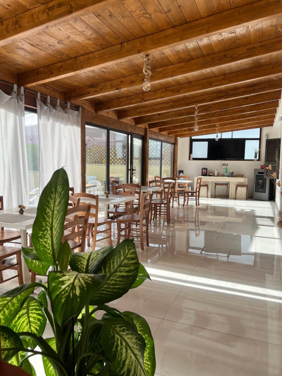 Communal lounge/ TV room