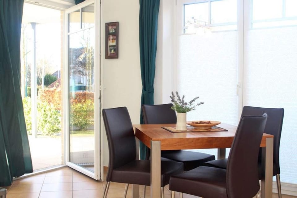 Haus Undine Wohnung 01 Apartment in Boltenhagen