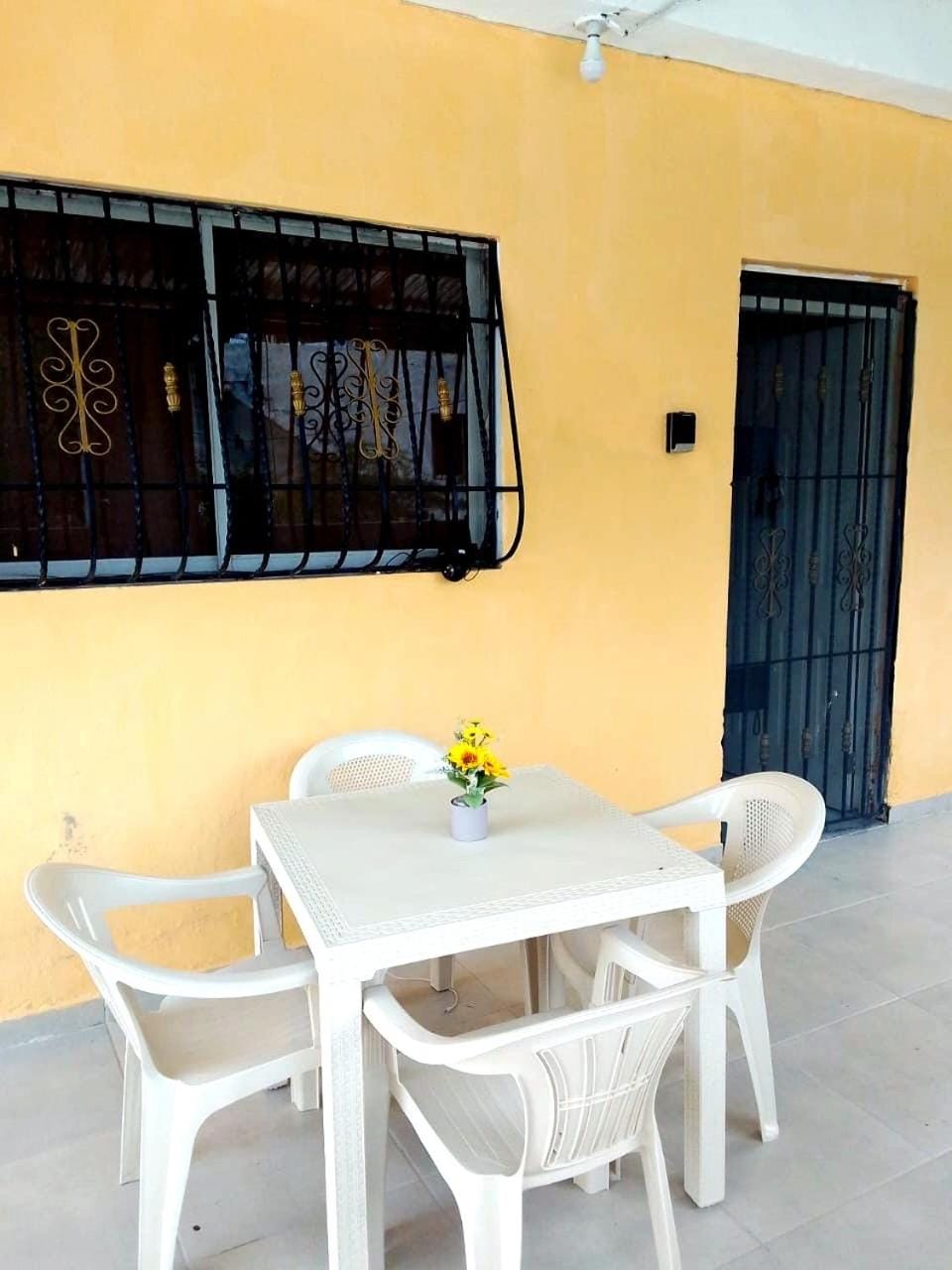 Patio, Day, Balcony/Terrace, Seating area, Dining area