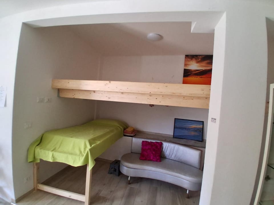 bunk bed