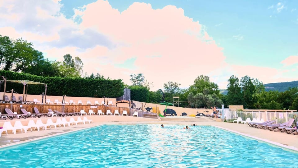 Camping maeva Escapades Ludo Parc Campground/ 
RV Resort in Provence-Alpes-Côte d'Azur