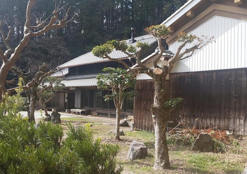 古民家やまおか Nature lodge in Japan