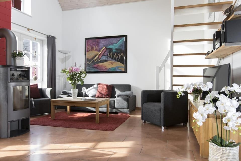 Schwalbennest Greetsiel für bis zu 6 Personen mit Kaminofen, Whirlpool und Sauna - Haustiere herzlich willkommen, nah am Hafen Apartment in Norden