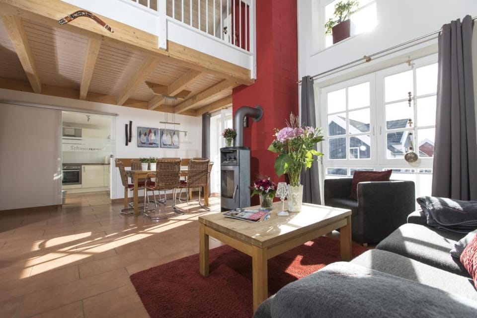 Schwalbennest Greetsiel für bis zu 6 Personen mit Kaminofen, Whirlpool und Sauna - Haustiere herzlich willkommen, nah am Hafen Apartment in Norden