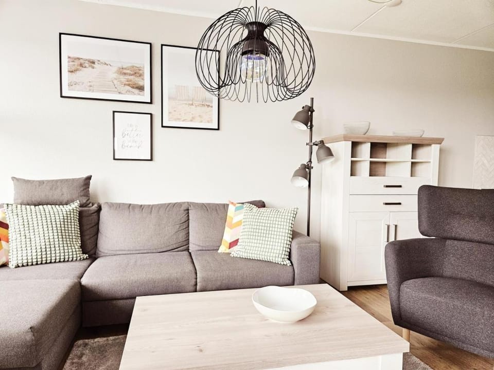 Küstenjohan 16 Ameland - komplett renovierte Erdgeschosswohnung nach Westen ausgerichtet - Für Allergiker geeignet, keine Haustiere Apartment in Friesland, Netherlands