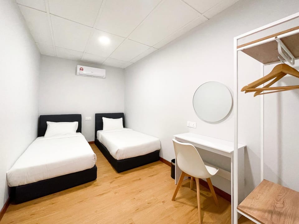 Bed, air conditioner