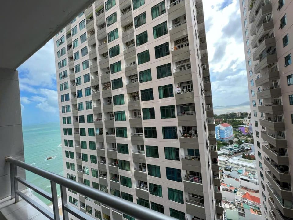 Property building, Day, Natural landscape, View (from property/room), City view, Sea view