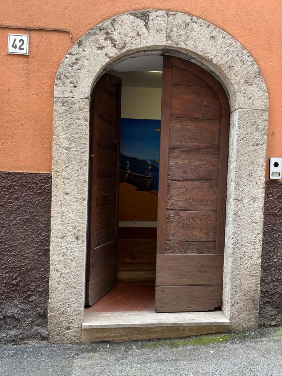 Facade/entrance