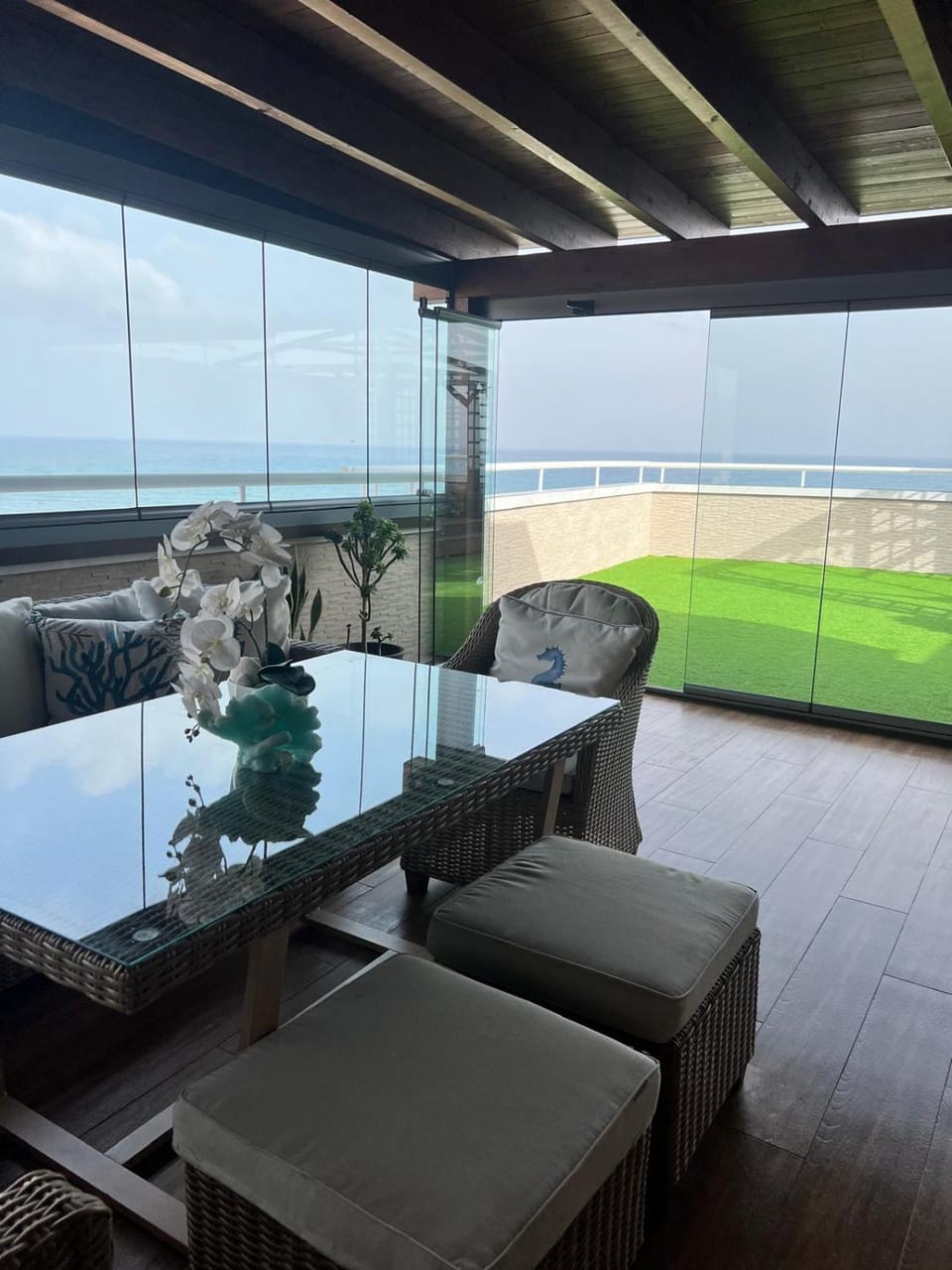 Natural landscape, Balcony/Terrace, Sea view