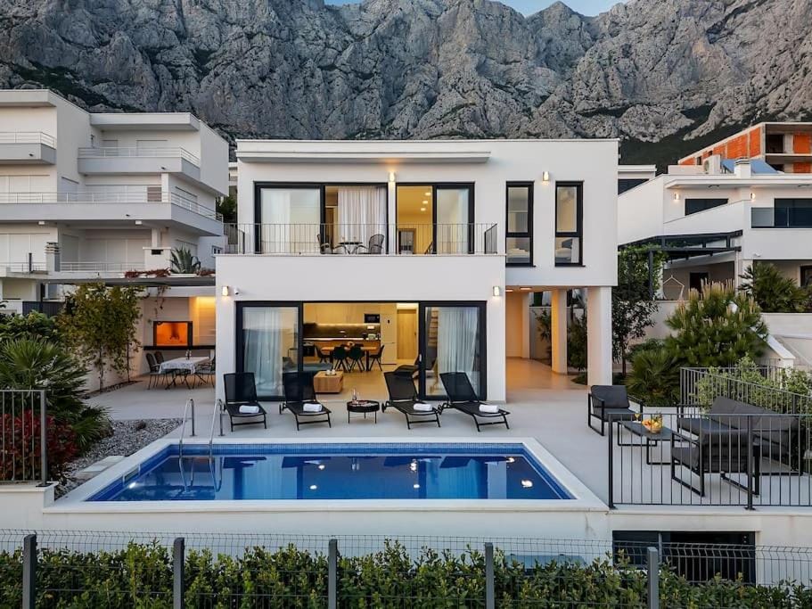 Ferienhaus Komplex - Villa Oliver - Makarska Exklusiv Villa in Makarska