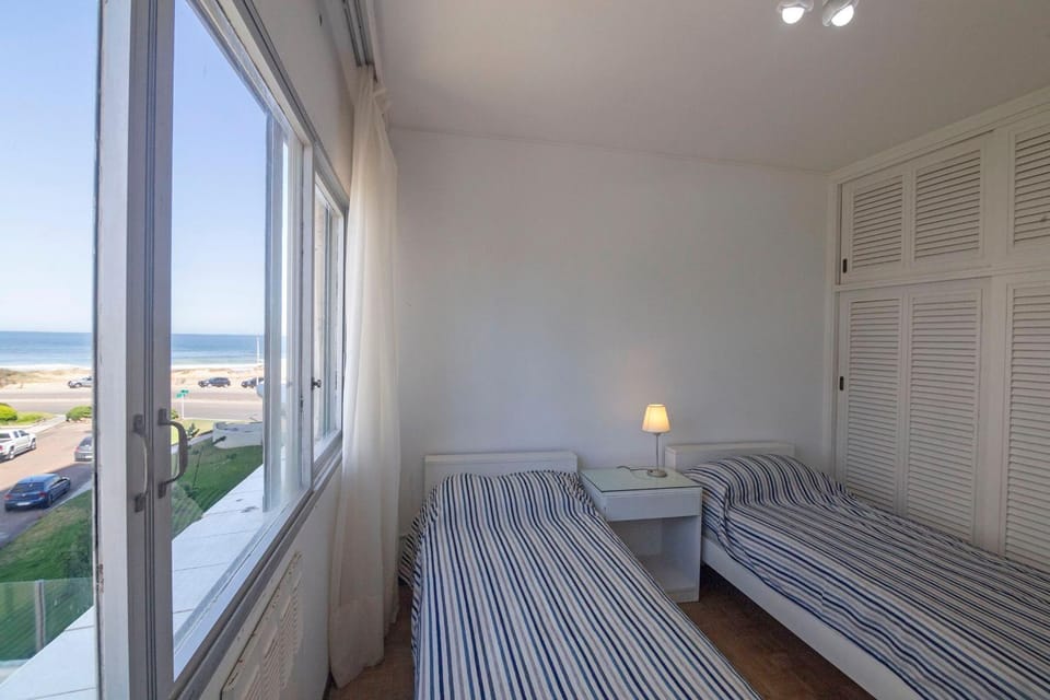 Bed, Bedroom, Sea view