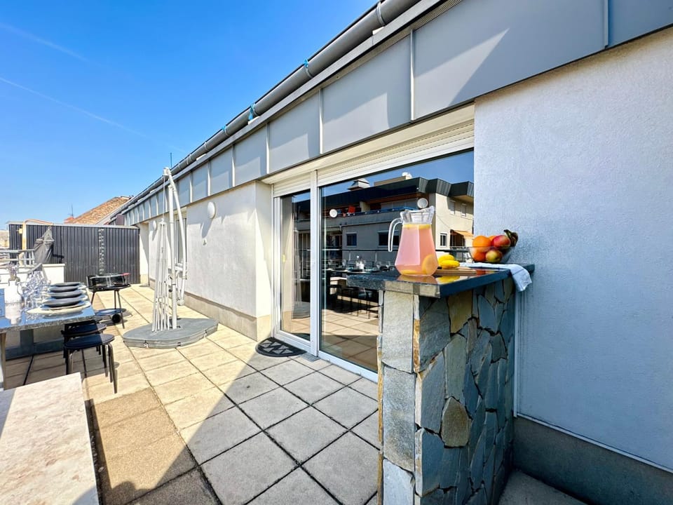 Patio, Balcony/Terrace