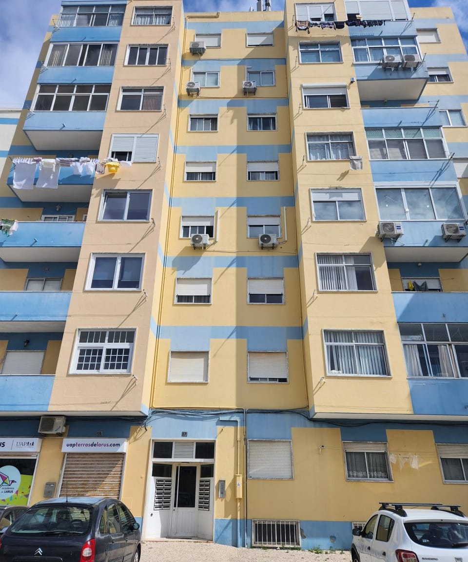 Property building, Facade/entrance, Location