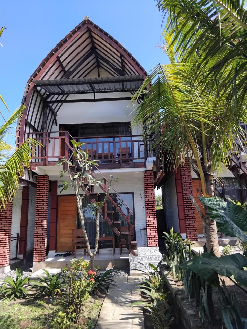 Property building, Day, Garden, Garden view