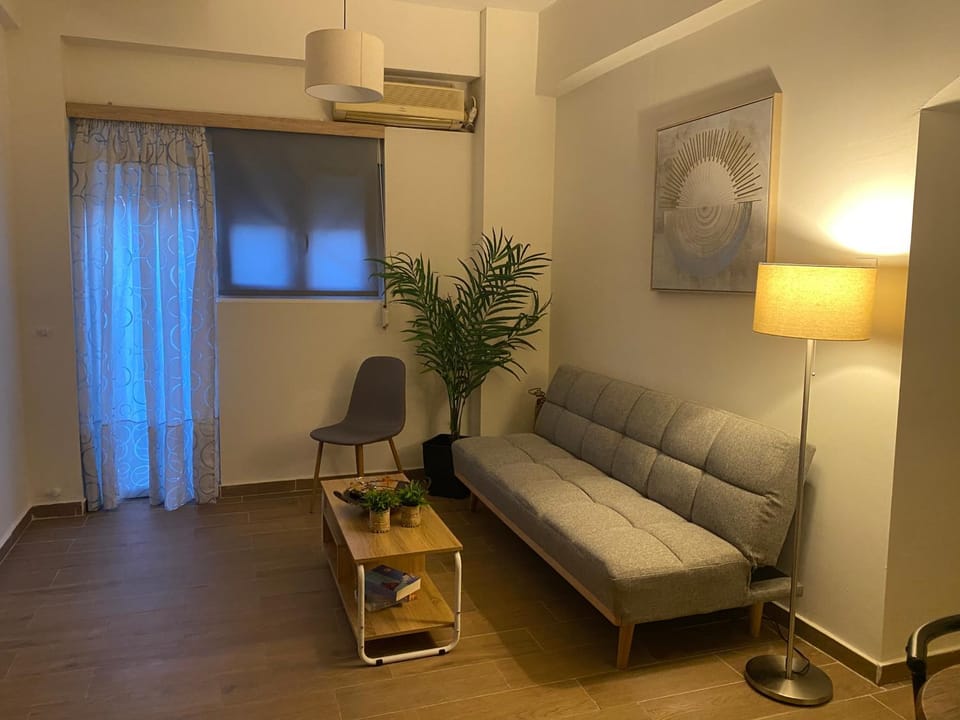 TV and multimedia, Living room, Seating area, air conditioner