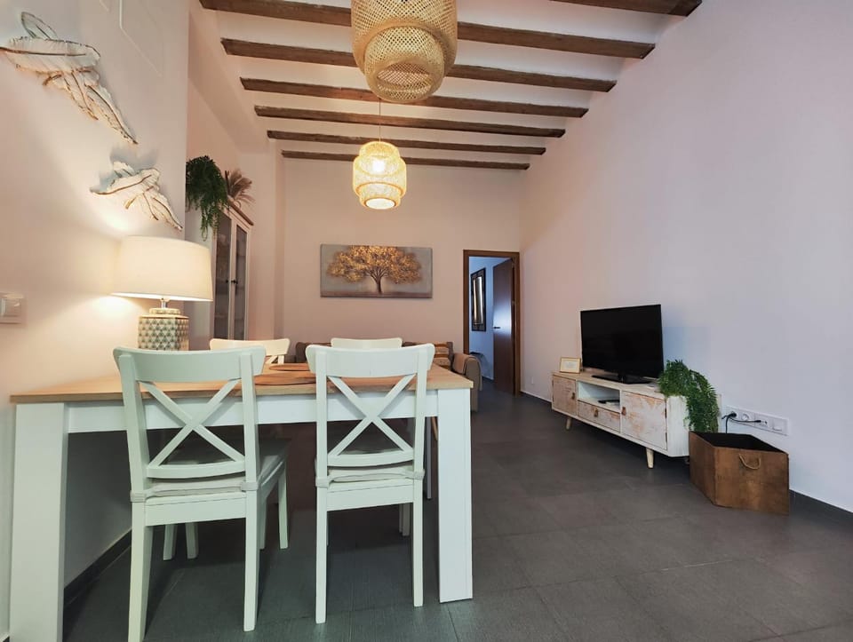 TV and multimedia, Living room, Dining area