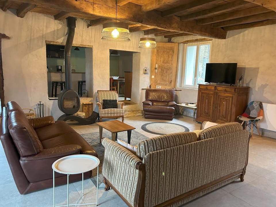 Communal lounge/ TV room