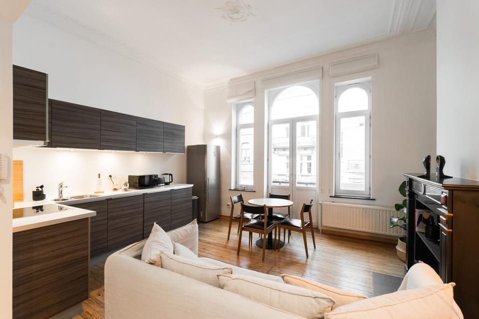 Bed, Coffee/tea facilities, Kitchen or kitchenette, Living room, Seating area, Dining area, Bedroom, toaster