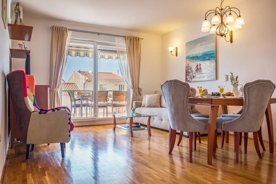 Apartments Royal Residence Apartment in Brela