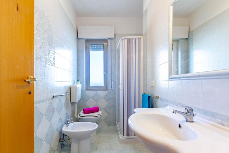 Shower, Toilet, Bathroom, bidet