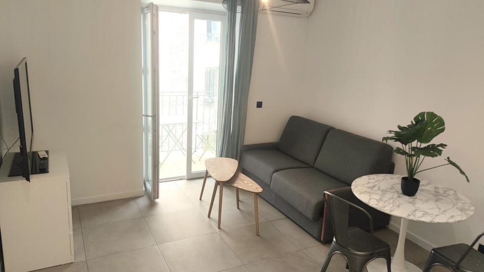 Baie des anges 305 Apartment in Nice