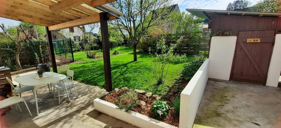 Patio, Garden, Dining area, Garden view