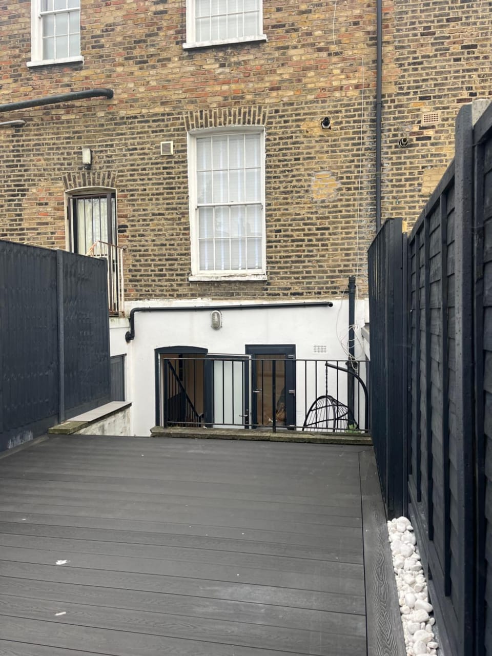 Cozy and Peaceful Apartment with Terrace in Hackney Apartment in London Borough of Hackney