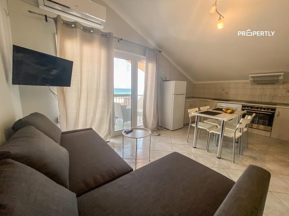 Living room, kitchen