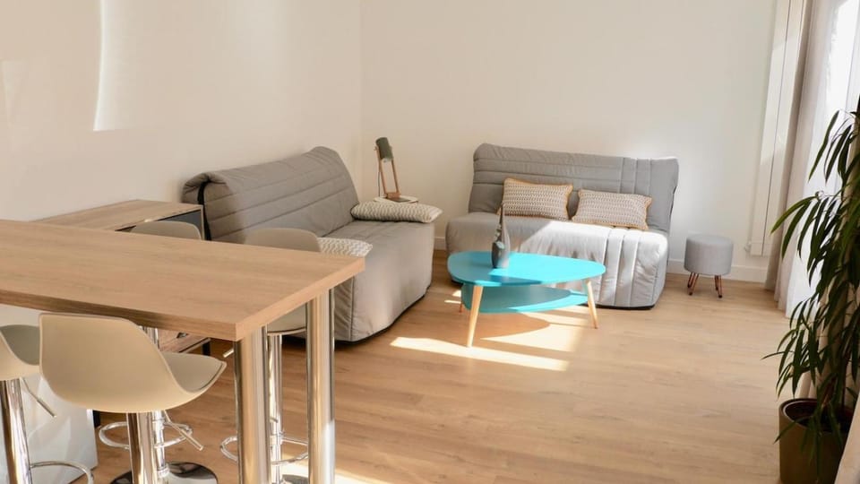 Living room, Photo of the whole room, Dining area, Bedroom