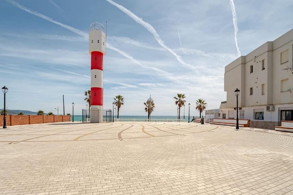 Neighbourhood, Beach