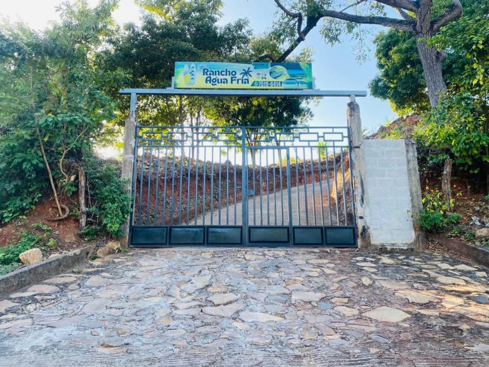 Rancho Agua Fria casa House in El Salvador
