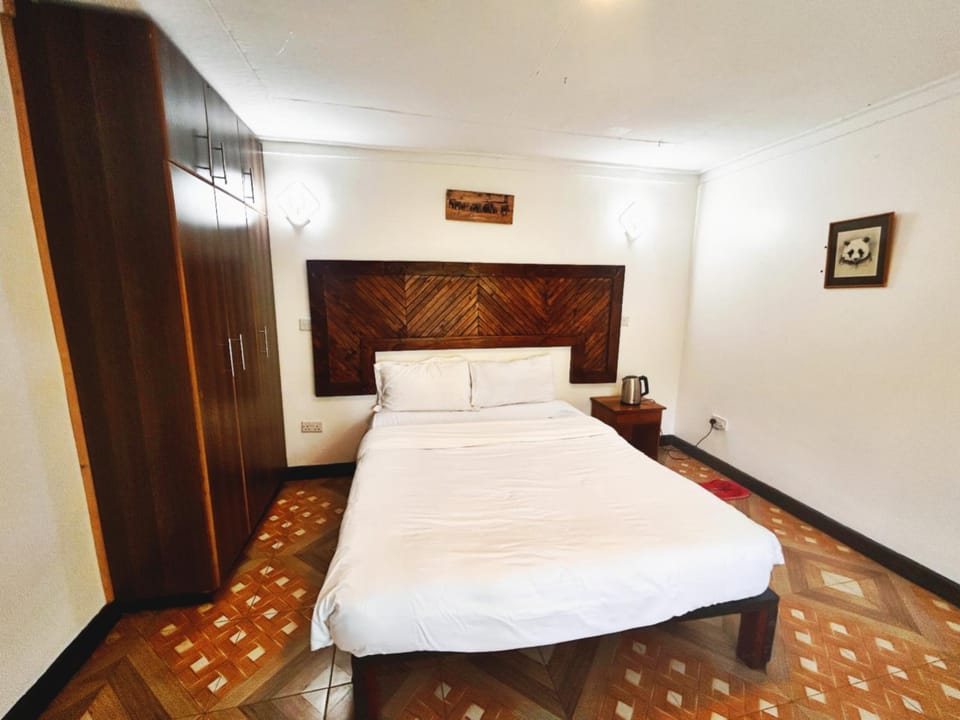 Bed, Photo of the whole room, wardrobe