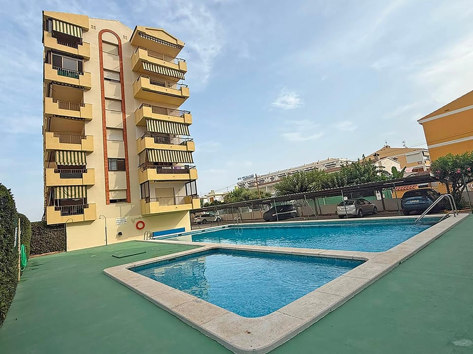 Property building, Facade/entrance, Spring, Bed, Off site, Activities, Winter, Summer, Balcony/Terrace, Beach, Hiking, Animals, Animals, Animals, Autumn, Pets, Pets, Pets, Sea view, Swimming pool, Sports, Entertainment, children, children, children, young children, young children, young children, older children, older children, older children, group of guests, group of guests, group of guests, cot, Family, Family, Family, Parking, heating, heating, microwave, oven, pet friendly, pet friendly, washing machine, elevator