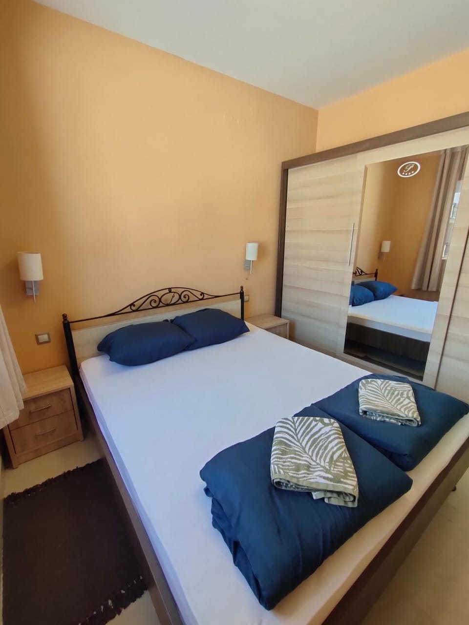 Bedroom, wardrobe