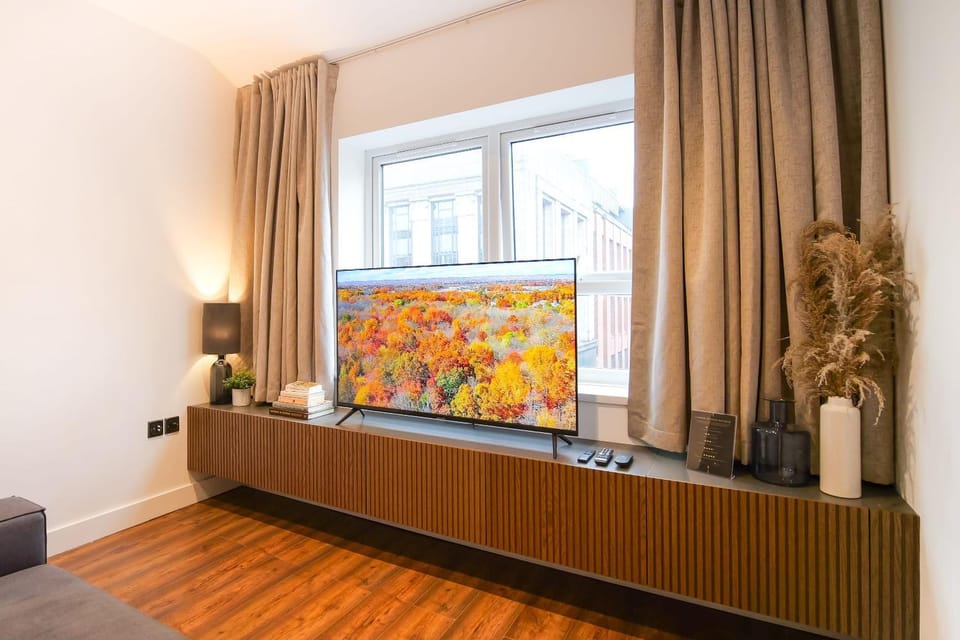TV and multimedia, Decorative detail