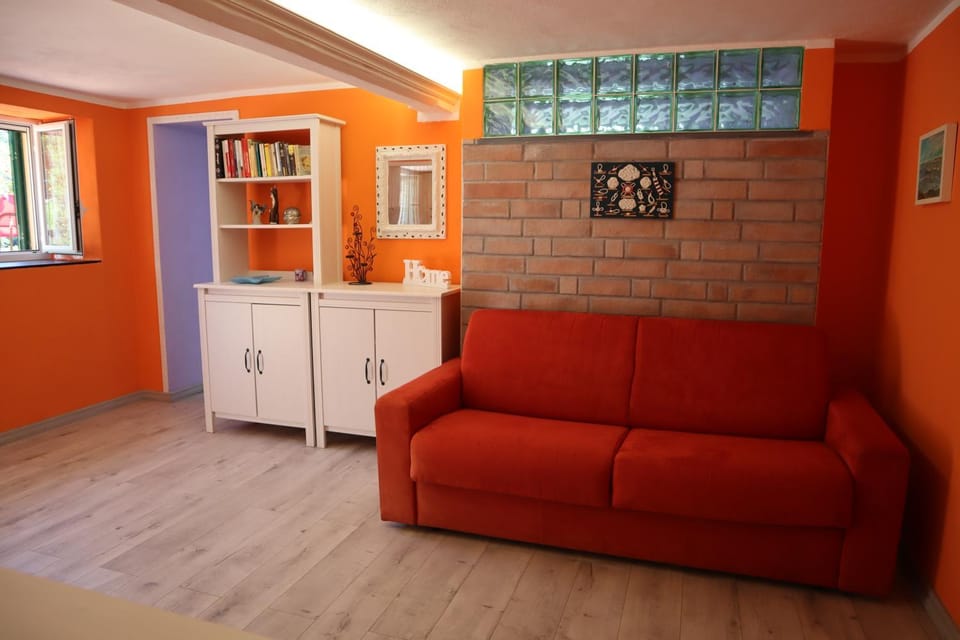 Library, Living room, Seating area