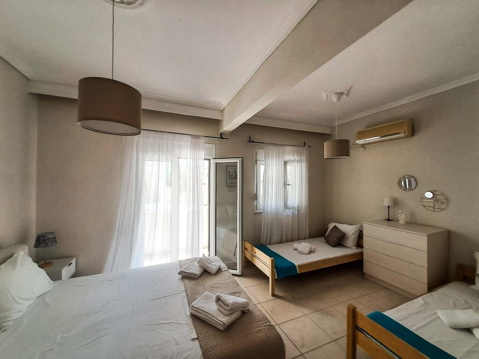 Bed, Photo of the whole room, Bedroom, towels, wardrobe, air conditioner