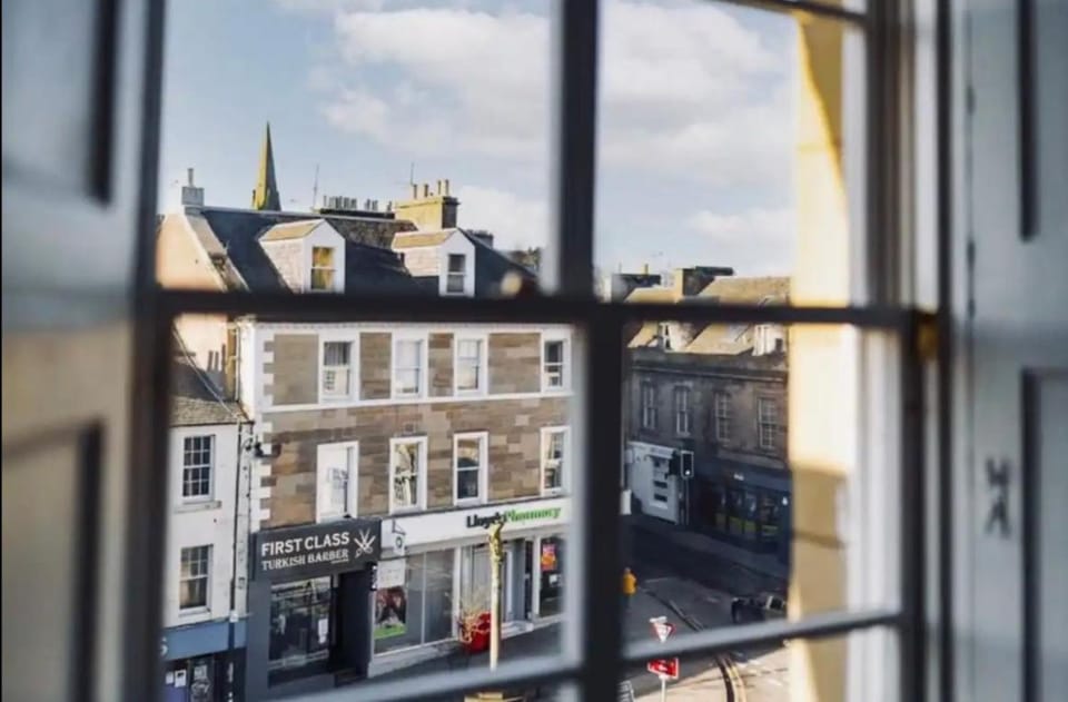 Number 6 Crossgate Apartment in Scotland