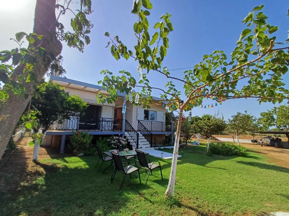 Sofia's Yard House House in Peloponnese, Western Greece and the Ionian