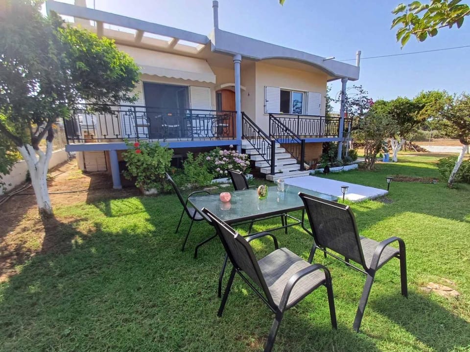 Sofia's Yard House House in Peloponnese, Western Greece and the Ionian