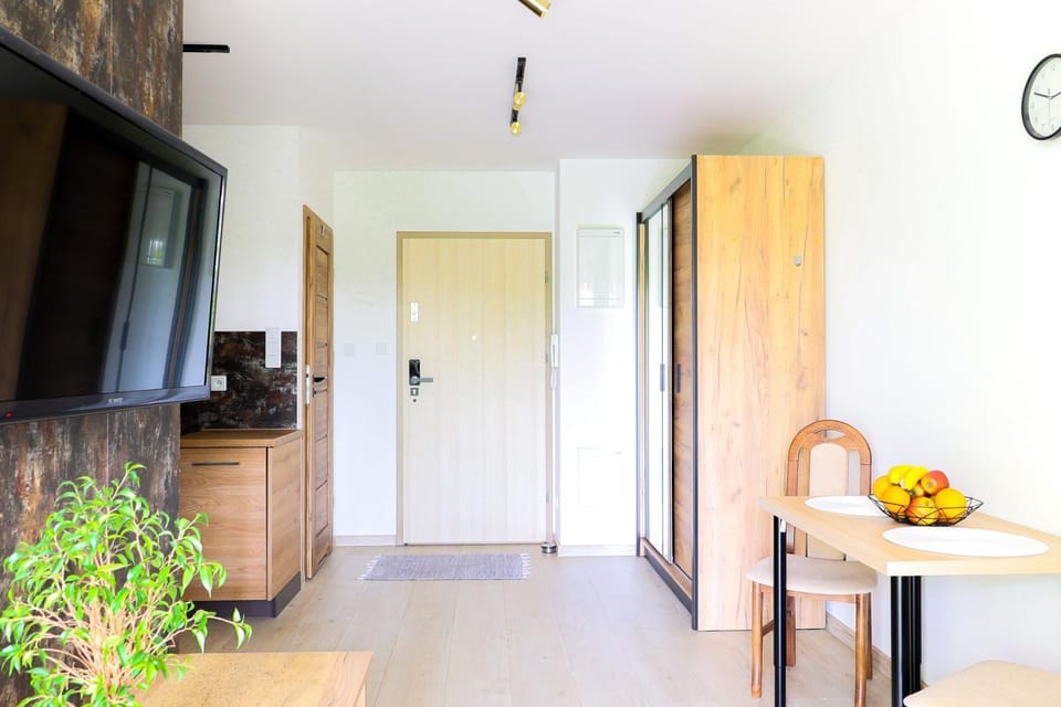 TV and multimedia, Dining area