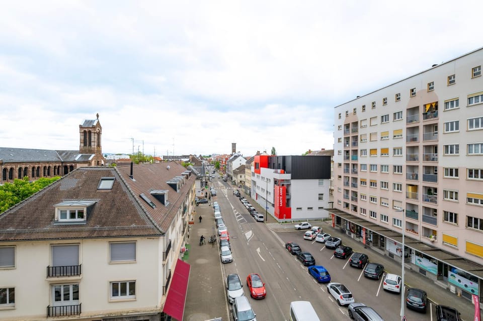 Day, Neighbourhood