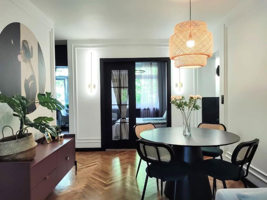 No. 8 / Nr 8 by Cooee Apartments Apartment in Warsaw