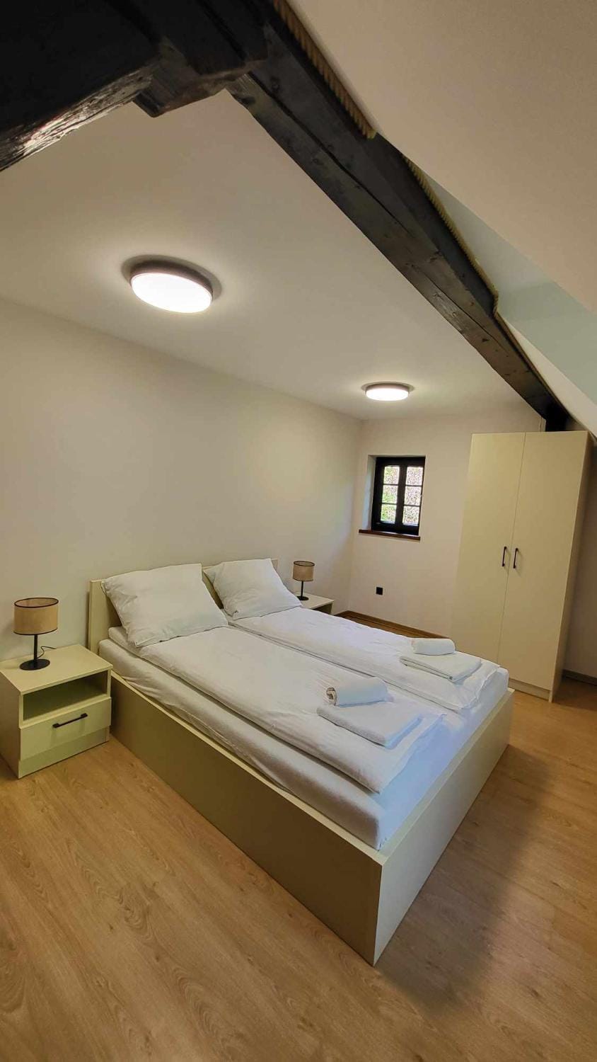 Bed, Photo of the whole room, Bedroom