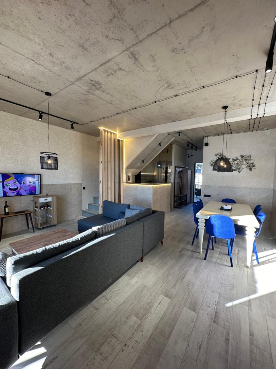 Living room, Dining area