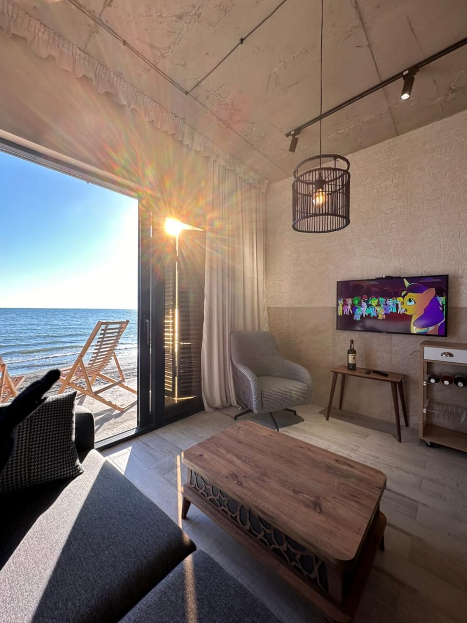 Living room, Sea view