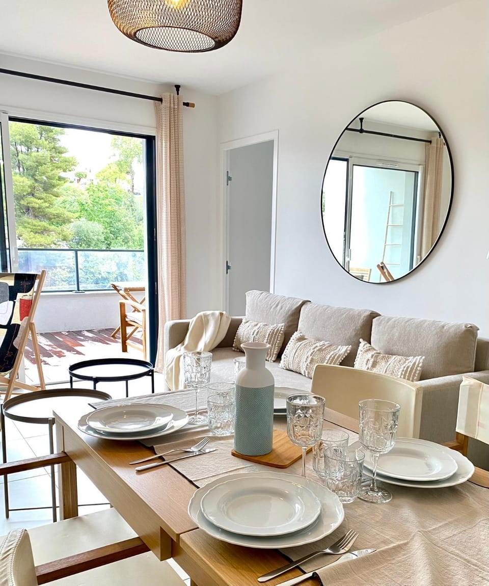 Balcony/Terrace, Living room, Seating area, Dining area, heating, internet, sunbed, air conditioner